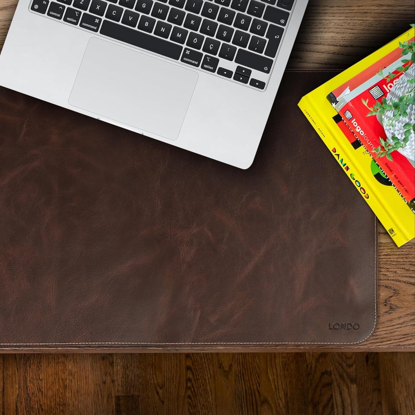 Premium Top Grain Leather Desk Mat – XL Extended Mouse Pad for Gaming & Office | Smooth Writing Surface, Non-Slip Base, Durable & Stylish Workspace Accessory (28.7" x 13.1")
