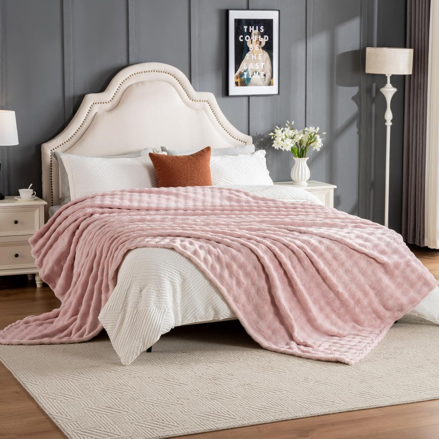🌸Pink Faux Fur Throw Blanket – Ultra-Soft Bubble Plush, Warm Lightweight Rabbit Fur Texture, 50"x60" – Cozy Home & Gaming Room Decor