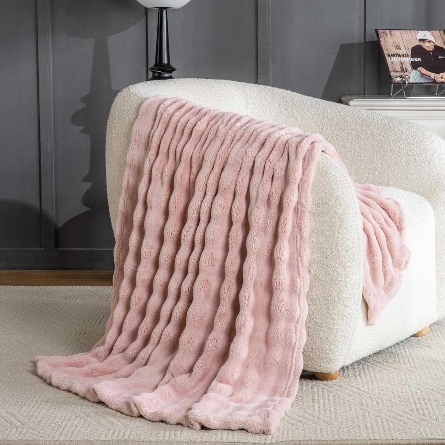 🌸Pink Faux Fur Throw Blanket – Ultra-Soft Bubble Plush, Warm Lightweight Rabbit Fur Texture, 50"x60" – Cozy Home & Gaming Room Decor