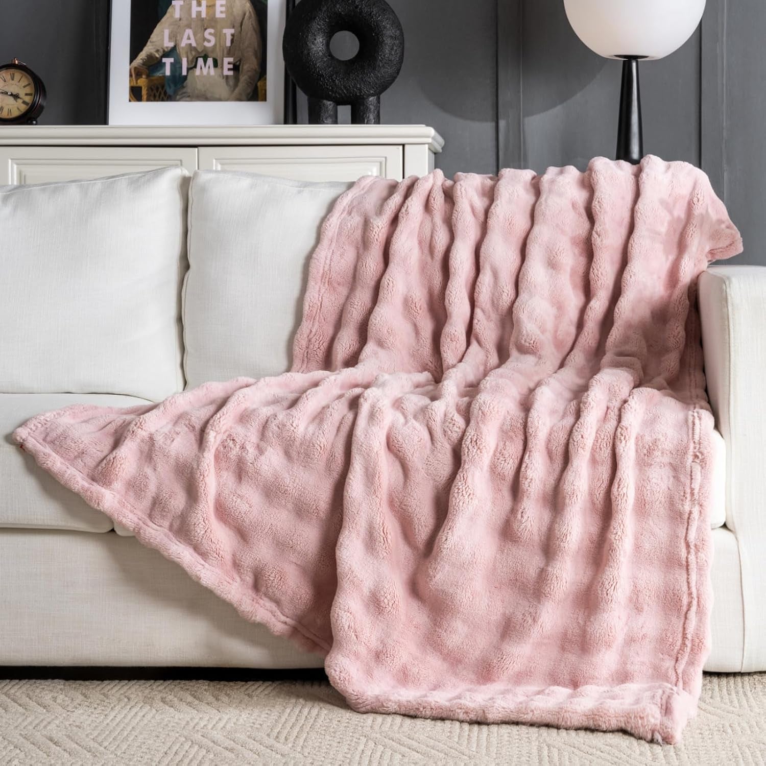 🌸Pink Faux Fur Throw Blanket – Ultra-Soft Bubble Plush, Warm Lightweight Rabbit Fur Texture, 50"x60" – Cozy Home & Gaming Room Decor