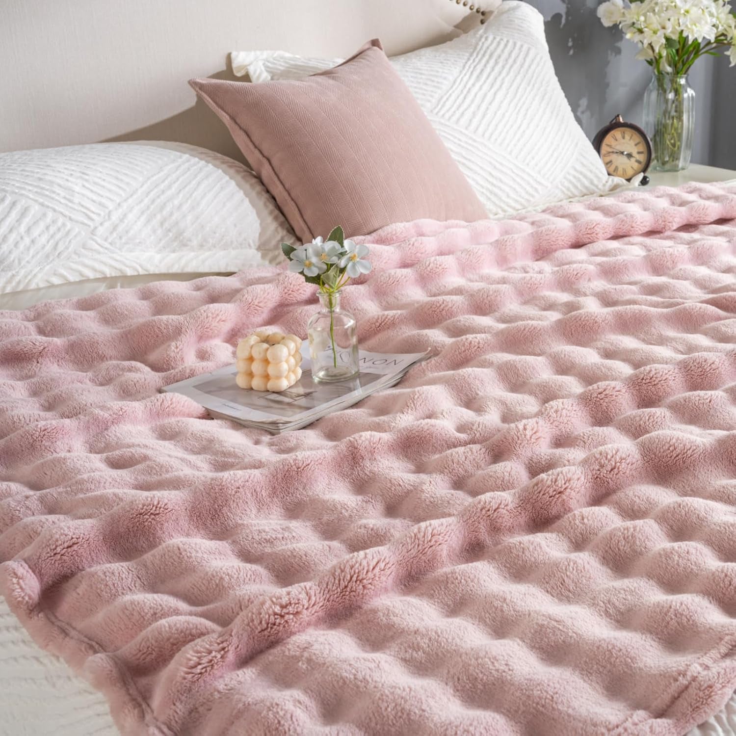 🌸Pink Faux Fur Throw Blanket – Ultra-Soft Bubble Plush, Warm Lightweight Rabbit Fur Texture, 50"x60" – Cozy Home & Gaming Room Decor