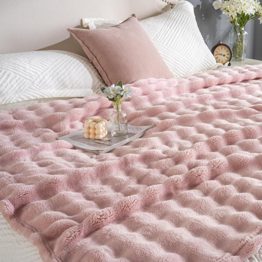🌸Pink Faux Fur Throw Blanket – Ultra-Soft Bubble Plush, Warm Lightweight Rabbit Fur Texture, 50"x60" – Cozy Home & Gaming Room Decor
