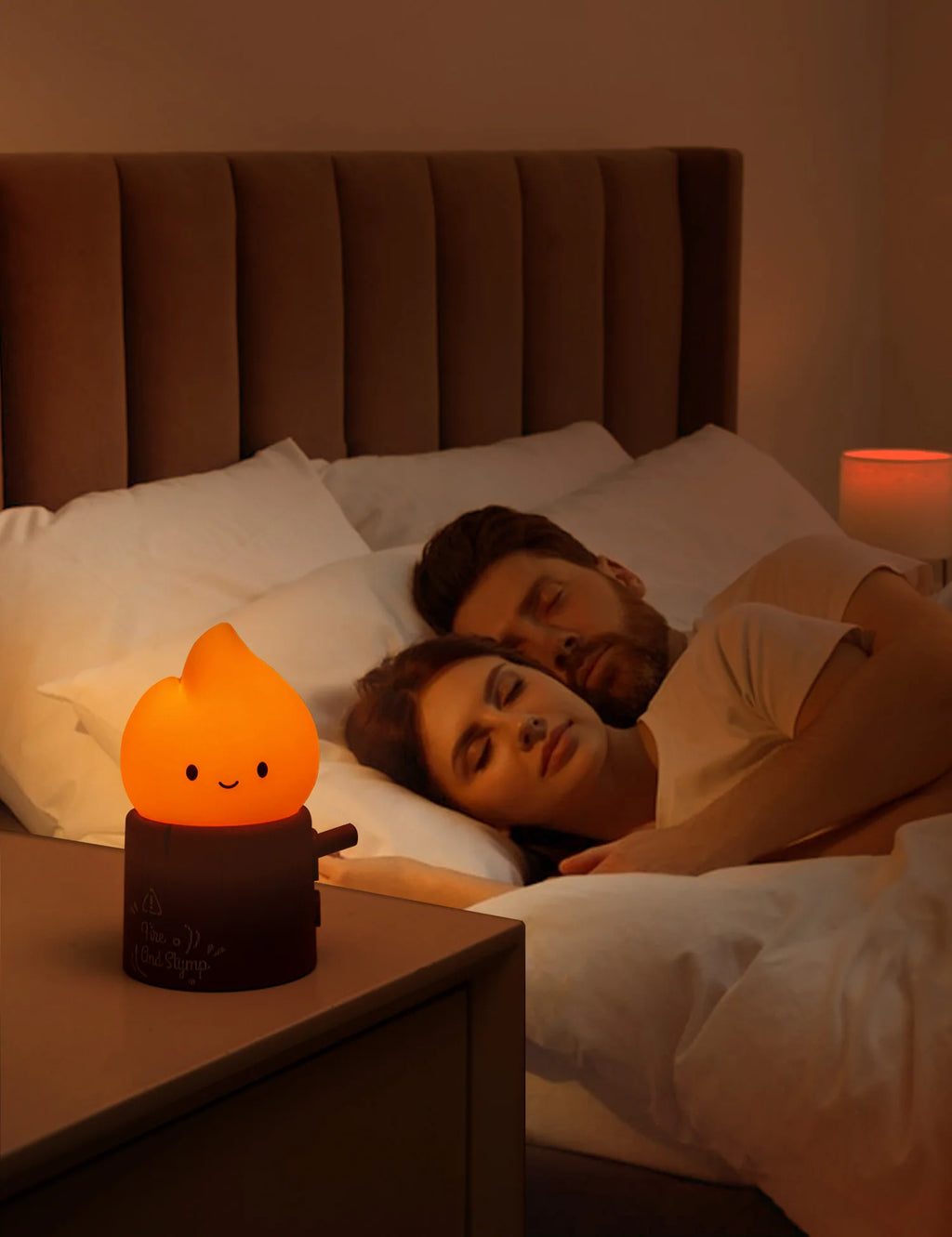 GlowStump™ Cute Flameless Night Light – Dimmable Tree Stump Lamp with Touch Control & 120-Hour Battery for Cozy Desks & Bedrooms